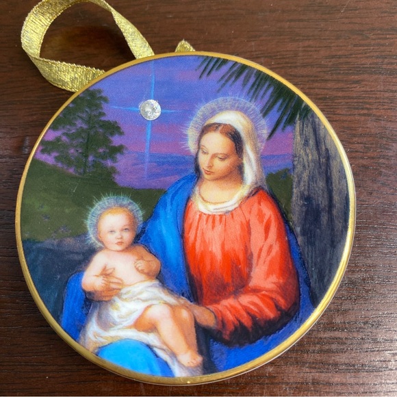 AVON - Star Of Bethlehem Nativity PORCELAIN Ornament - 24K Gold Trim COLLECTIBLE - Picture 1 of 3